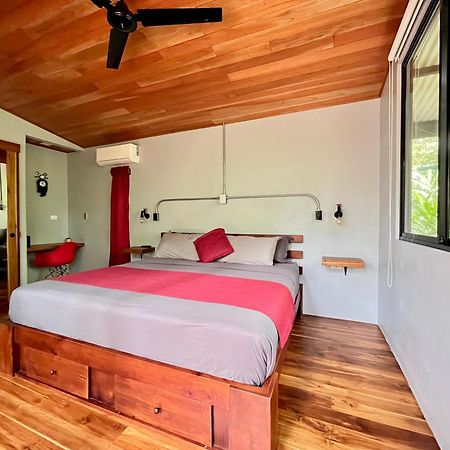 Industrial Studio With Private Jacuzzi Увита Экстерьер фото